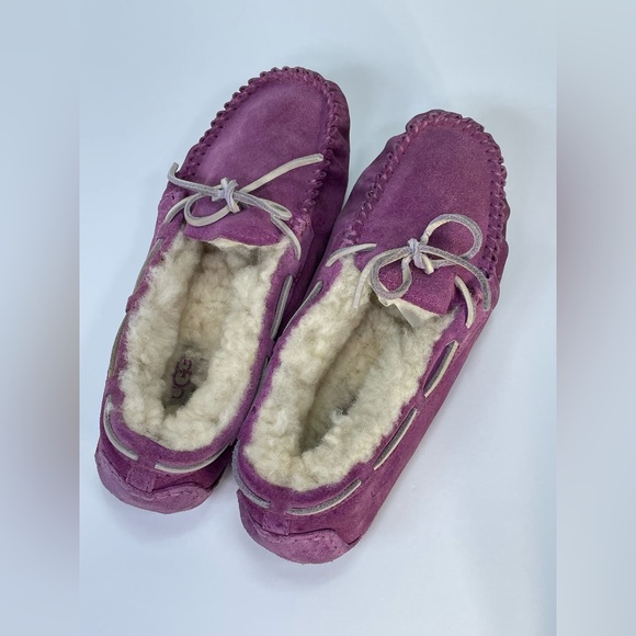 UGG Australia Dakota Moccasin | Size 3 - Picture 1 of 8